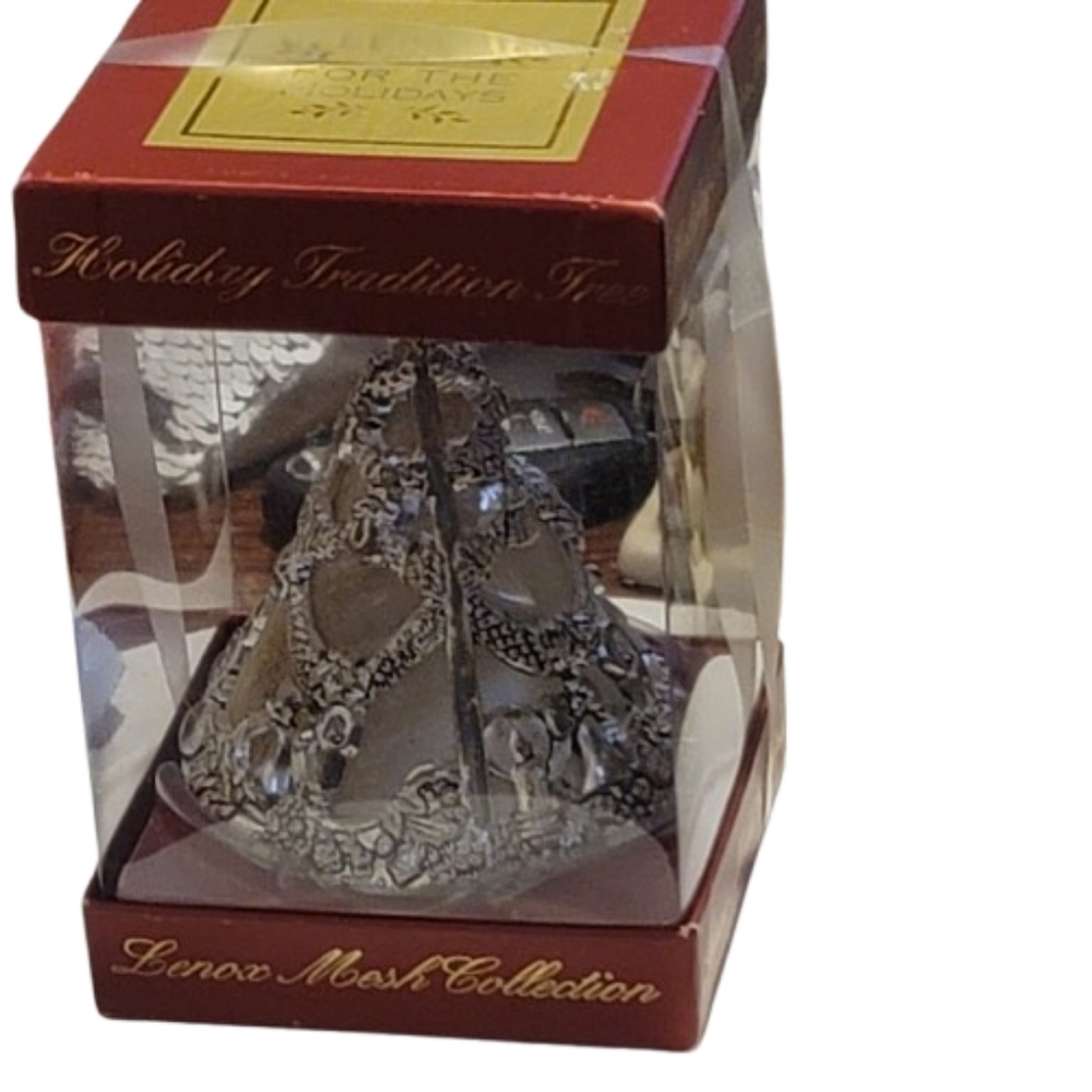 LENOX HOLIDAY TRADITION TREE SILVER PLATED ORNAMENT vintage